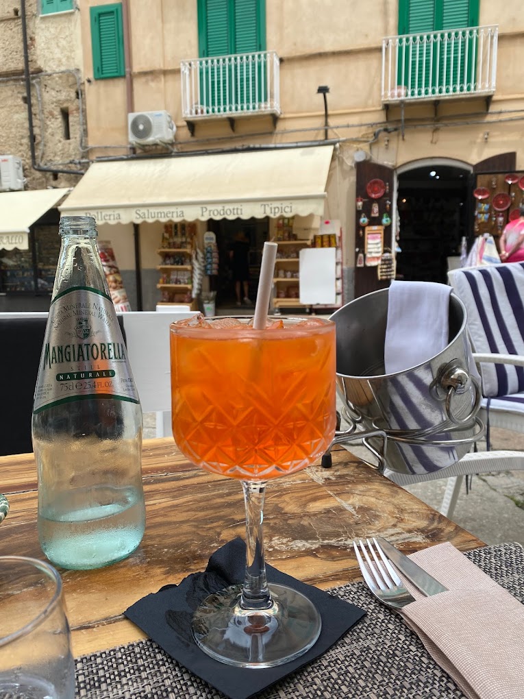 Max Bar lounge bar e bistrot Tropea